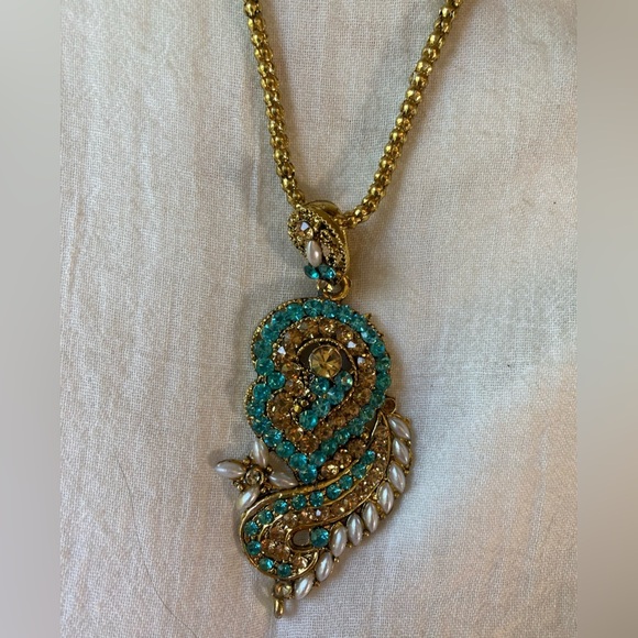 Paisley Jeweled Pendant Necklace Bollywood Blue Stones Faux Pearls - Picture 3 of 9